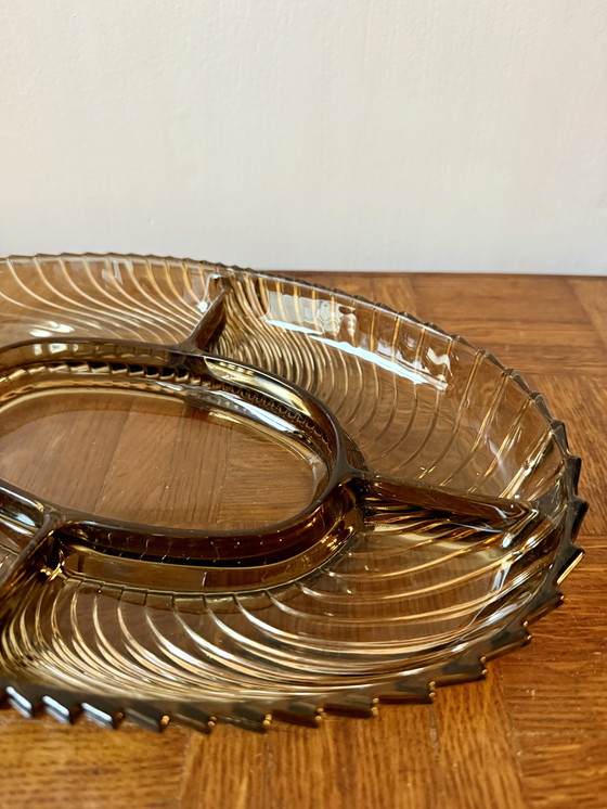 Image 1 of Piatto per antipasti in vetro fumé suddiviso in scomparti