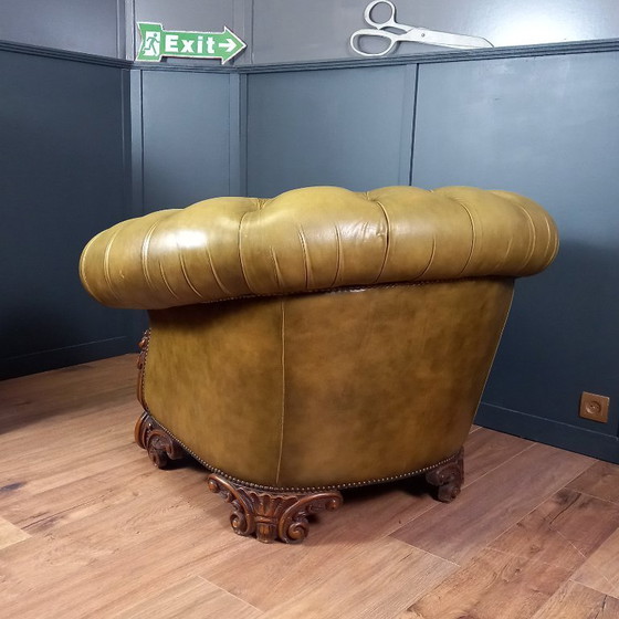 Image 1 of Poltrona club Chesterfield in stile barocco