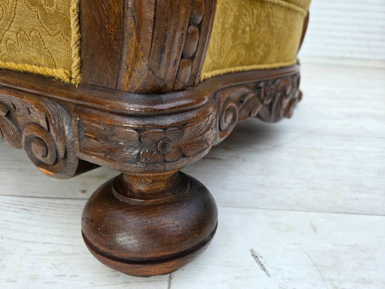 Image 1 of 1960er Jahre, dänischer Sessel mit hoher Lehne, Möbelwolle, massives Eichenholz.