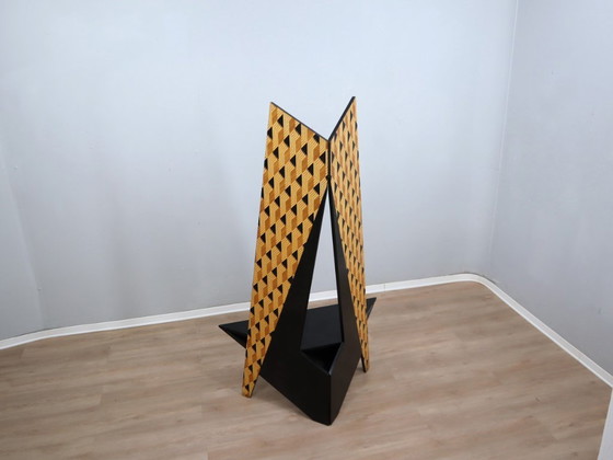 Image 1 of Chaise à dossier haut postmoderne, style Studio Alchimia et Memphis, années 1980
