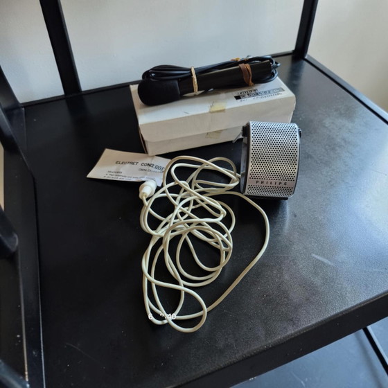 Vintage Microphones – Philips, Decorative Objects, Metal, Paper (photo 4 of 5)