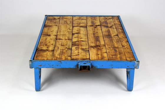 Image 1 of Table basse industrielle, 1950S