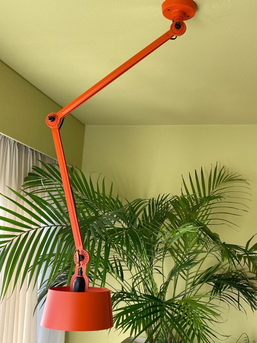 Tonone Bolt 2-armige Deckenleuchte in auffälligem Orange