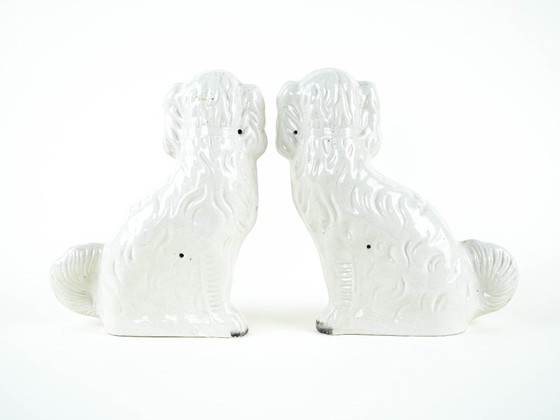 Image 1 of Ceramic mantelpiece figurines – Spaniels, Staffordshire style, made in England