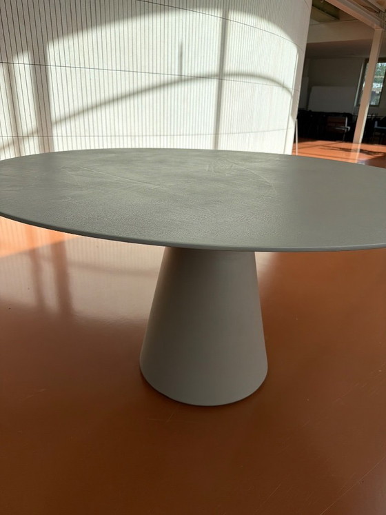 Andreu World – Dining tables (photo 4 of 5)
