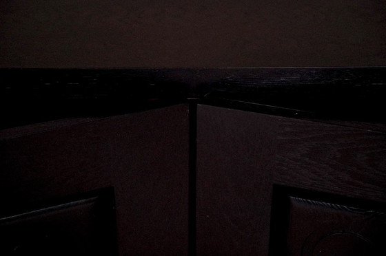 Image 1 of Laag brutalistisch dressoir in zwart eiken