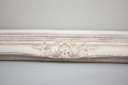 Cornice in legno barocca vintage, realizzata a mano, in stile Luigi XVI.