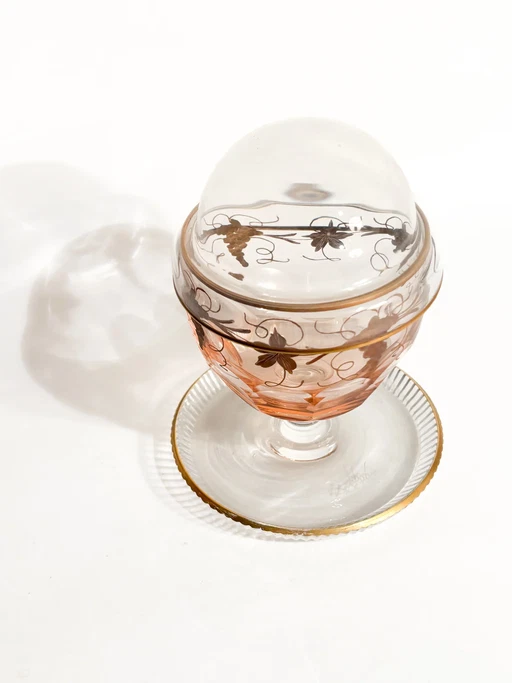 Servidor de caviar de cristal con decoraciones doradas, firmado por De Wan, década de 1960. – tafelaccessoires (photo 2 of 7)