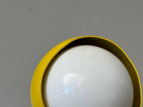 Image 1 of Set di 2 lampade da tavolo gialle Eclisse di Vico Magistretti per Artemide, Italia, anni '60