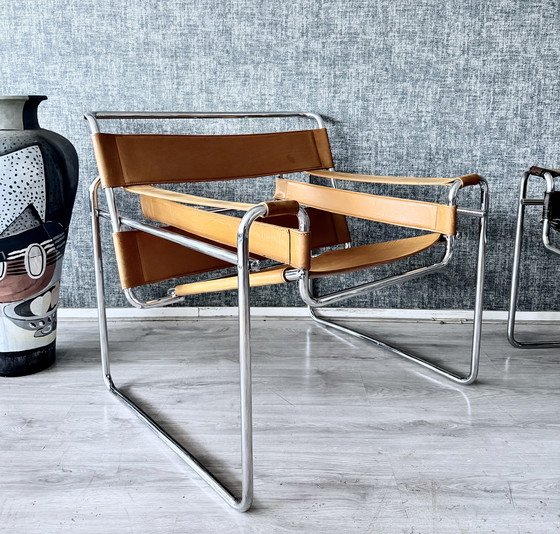 Image 1 of Fasem Wassily / B3 fauteuil – Cognacbruin leer – jaren 80 – Chroom