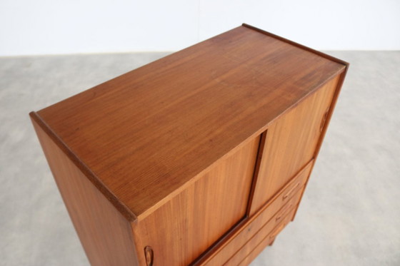 Image 1 of Vintage teak Deense kast