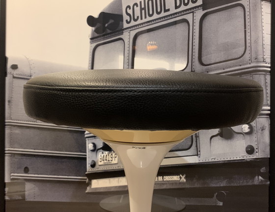 Image 1 of Sgabello Tulip di Eero Saarinen per Knoll.