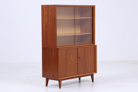 Image 1 of Vetrina d'epoca anni '60 | Armadio di metà secolo, retro in legno #07-67