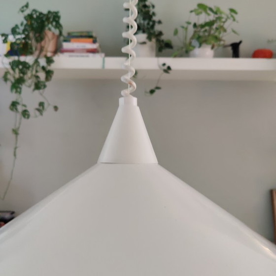 Image 1 of Witte t710 trekpendellamp, model heksenhoed