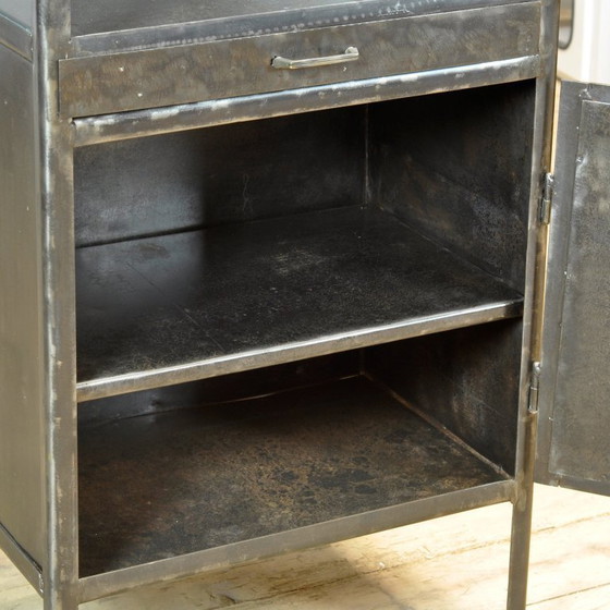 Image 1 of Armadietto dei medicinali in ferro lucidato, anni '50