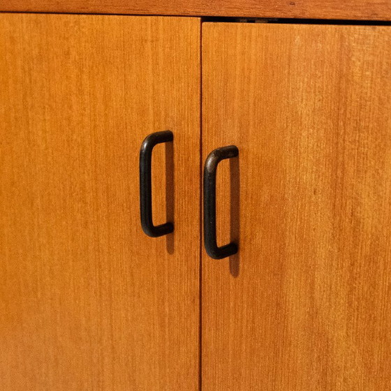 1x 1960s Vintage Teak Sideboard with Drawers in Scandinavian Style – Wood (photo 17 of 27)