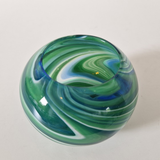 Image 1 of Jarrón de cristal con forma de bola de Mdina, años 60 y 70, con forma de espiral