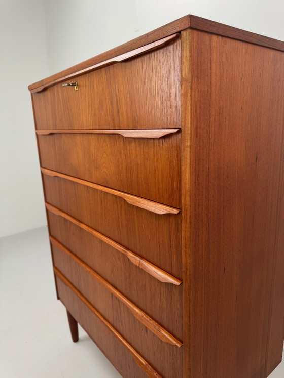 Cómoda danesa, Dinamarca, década de 1960 – Wood (photo 6 of 7)