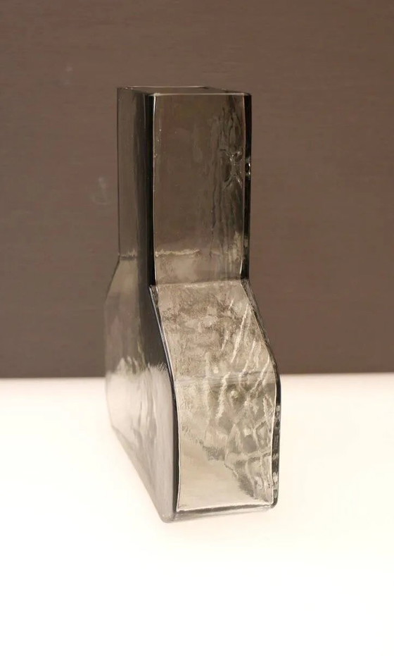 Image 1 of Mid-century Scandinavian modern art glass vase by Wiktor Berndt for Flygsfors, Sweden