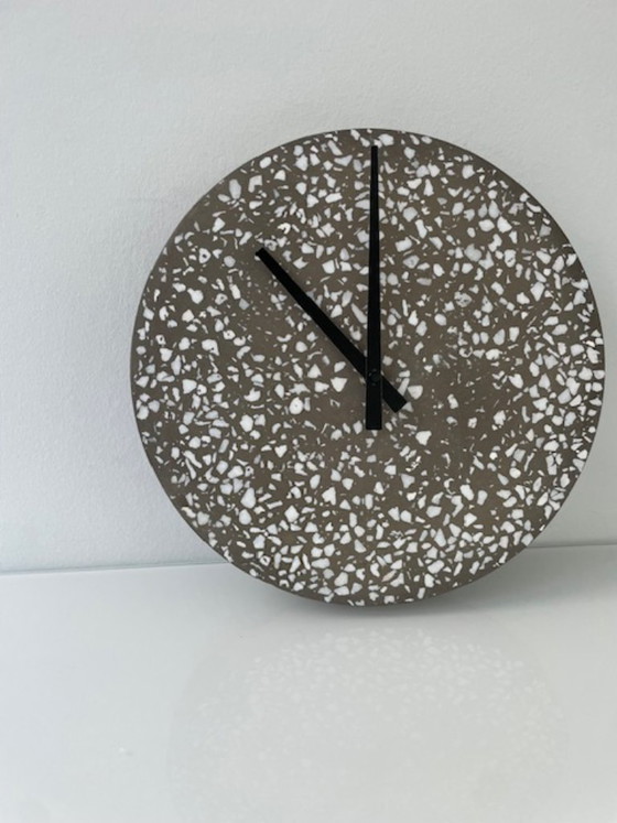 Image 1 of Moderne terrazzo wandklok – betonlook design