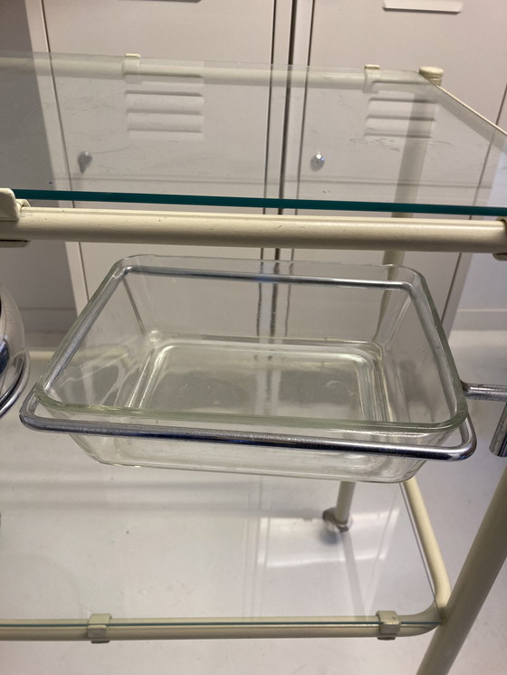 Image 1 of Dokterstafel jaren 50-60