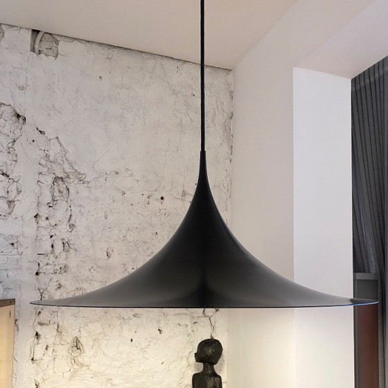 Image 1 of Gubi Lámpara semi colgante Fog & Morup