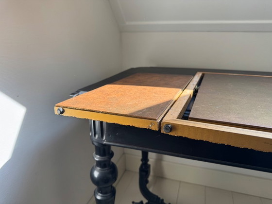 Image 1 of Driedelige Franse spiegel in goudkleurige lijst.