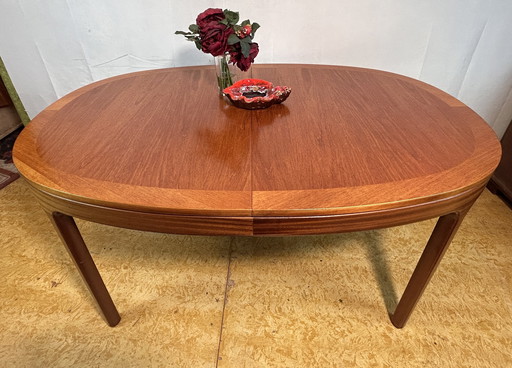 Mid Century Retro Vintage Teak Oval Ausziehbarer Esstisch von Nathan