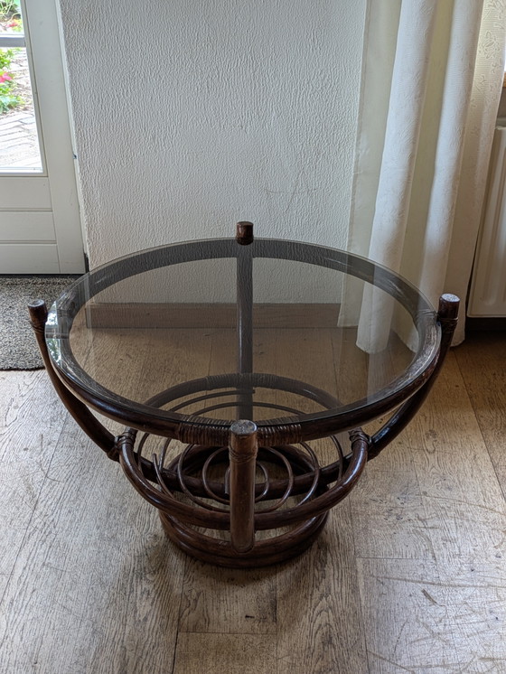 Table basse des années 70 – Tables basses, Glass, Rattan (photo 2 of 5)