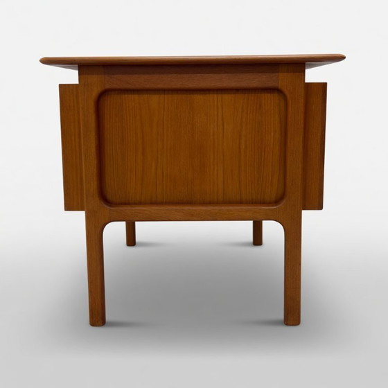 Image 1 of Scrivania direzionale in teak di Arne Vodder per Brouer, anni '60