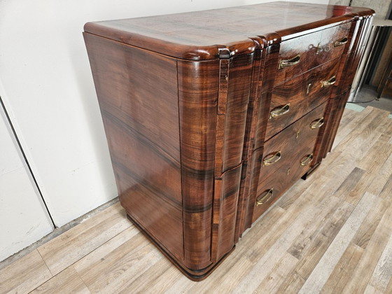 Image 1 of Commode Art déco des années 1940 en noyer, à 4 tiroirs et poignées en laiton