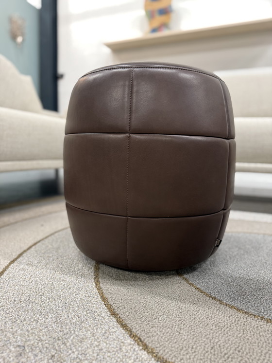 Image 1 of Design on Stock Barrell 45 Pouf Loxton in pelle Mountain