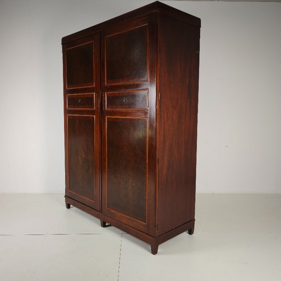Image 1 of Armadio da uomo Compactom Ltd modello JCH con cassetti segreti – Inghilterra, ca. 1920