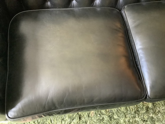 Image 1 of 2 divani Chesterfield da 2,5 posti