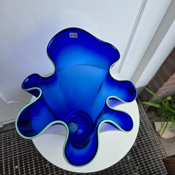 Image 1 of Vintage Schott Zwiesel Servet Vaas Blauw met Turqoise afwerking. Glas