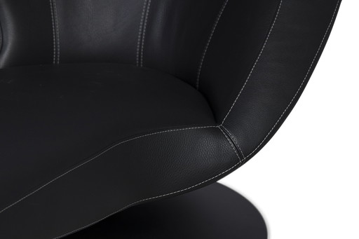 Leolux Parabolica swivel armchair
