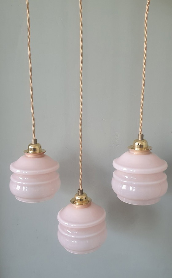 Image 1 of Set van 3 Vintage franse hanglampen - rose pastel opaline glas in Art Deco stijl 