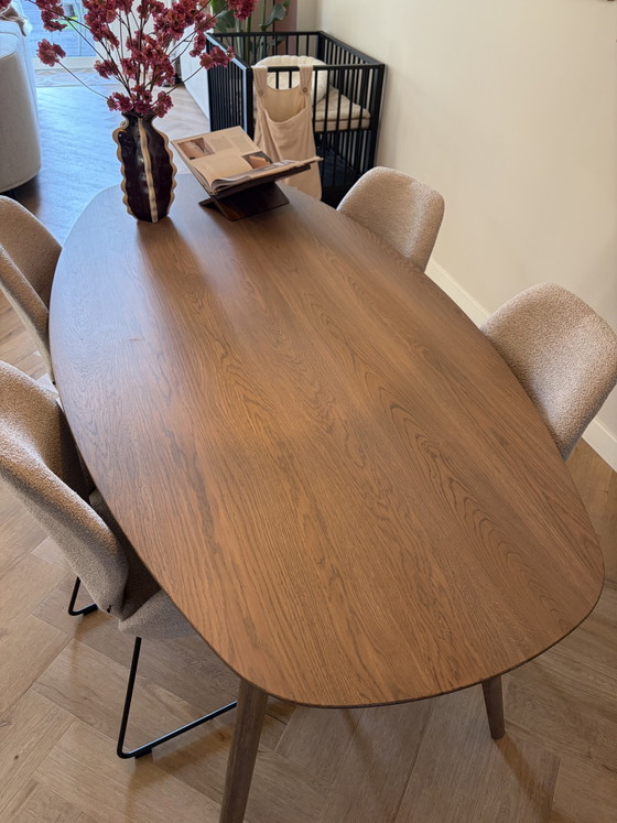 Image 1 of Tavolo da pranzo in legno marrone, sedia Hello, semi-ovale, 100x200