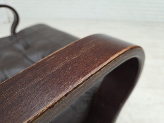 Image 1 of Sillón giratorio escandinavo de los años 70, tapizado en cuero original con patchwork.