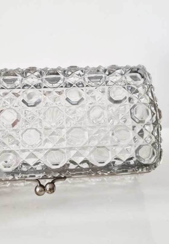 Image 1 of Antike Schmuckschatulle aus Pressglas