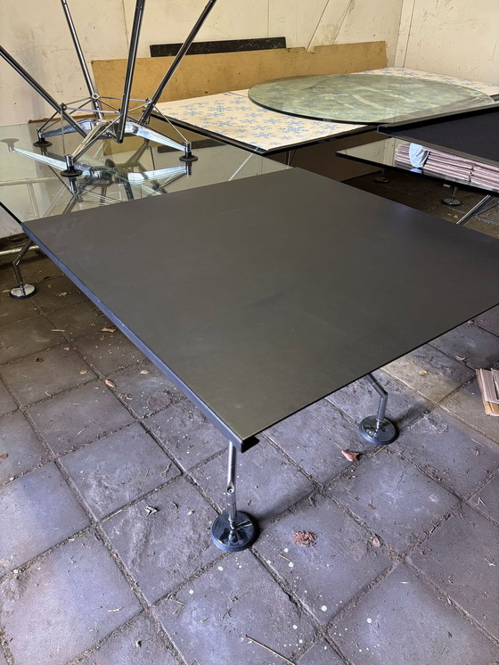 Image 1 of Vintage Italiaans ontwerp Tafel Nomos Tecno van Norman Foster