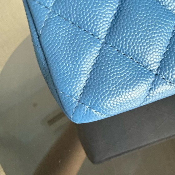 Image 1 of Chanel Classic Flap Small - Caviar 23CM Gewatteerd Oceaanblauw Goudkleurige Hardware Serie 30