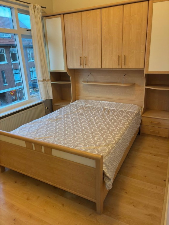 Image 1 of Letto matrimoniale con armadio trasformabile