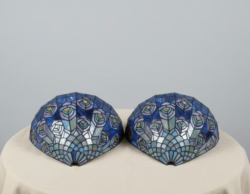2x Vintage Tiffany wandlampen pauwenpatroon