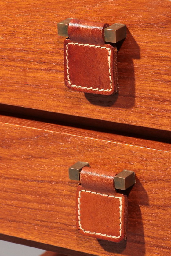 Image 1 of Cassettiera vintage in teak con maniglie in pelle di Fröseke Nybrofabrik