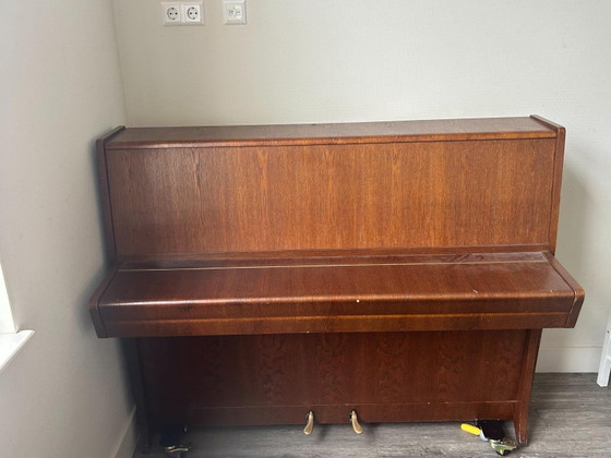Clásico Piano Petrof de Madera – Madera Cálida (Incl. Funda Protectora) – Muebles, Metal, Plastic (photo 9 of 12)