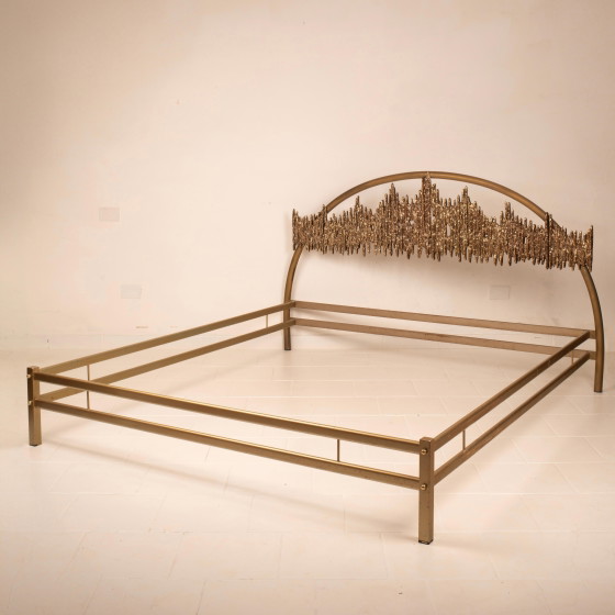 Luciano Frigerio Brutalista Aurora Letto Scultoreo King Size in Ottone – Materassi e reti, Bronze, Brass (photo 19 of 26)