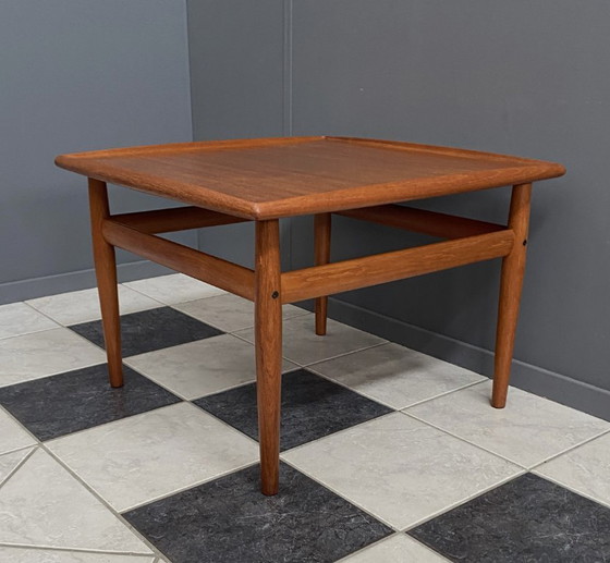 Mesa de centro cuadrada de teca diseñada por Grete Jalk para Glostrup, Dinamarca, década de 1960. (photo 3 of 13)