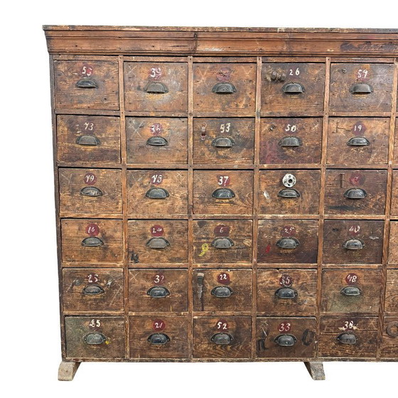 Image 1 of Gran cómoda antigua – mueble industrial con 48 cajones