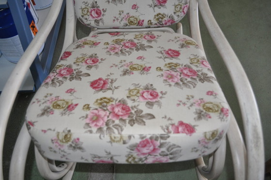 Antiker Schaukelstuhl von Thonet – Schaukelstühle (photo 3 of 8)